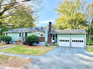 9 Lindauer St, Peabody, MA 01960