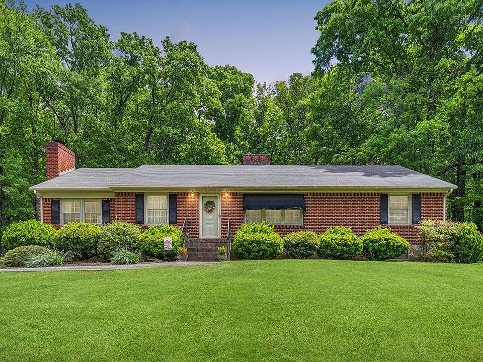1st image of 613 Maplewood Dr