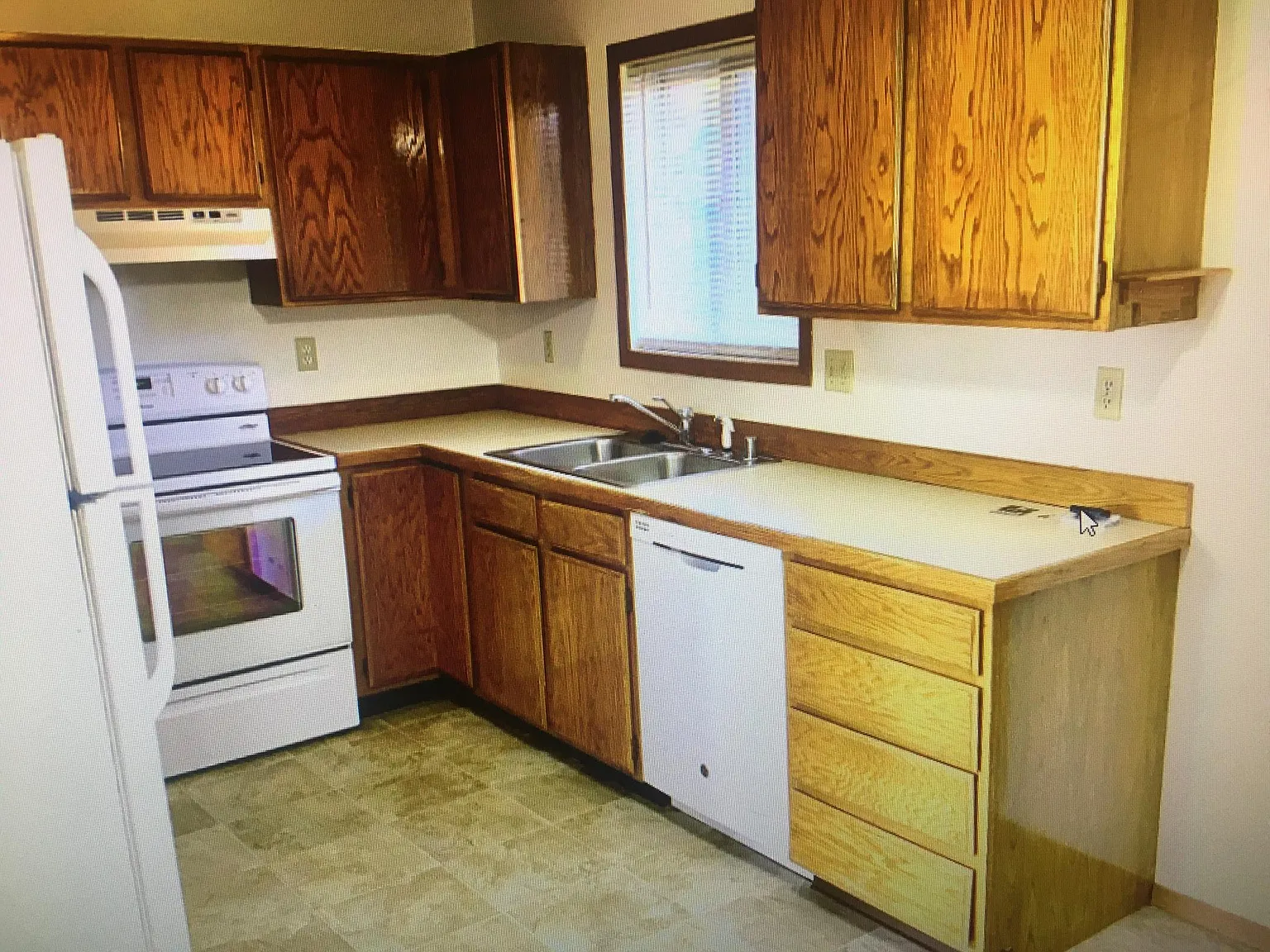 2402 Sunlight Cir — Photo 3