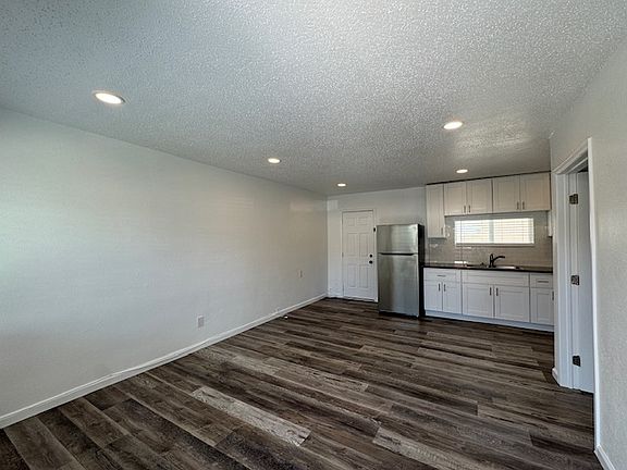 5th image of 569 Park Way APT A