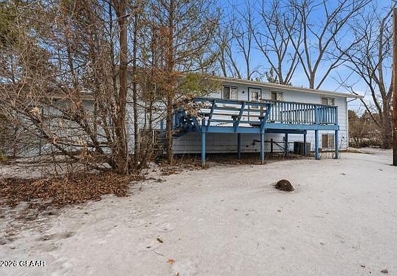 4th image of 209 Seebart St