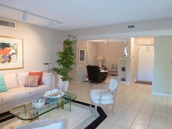 4th image of 10773 Bahama Palm Way APT 101