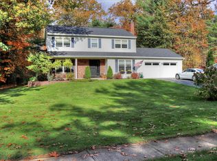 58 Rip Van Ln, Saratoga Springs, NY 12866