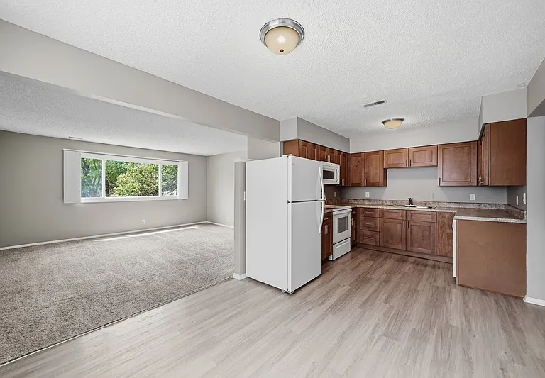 438 S 27th St #3 — Photo 2
