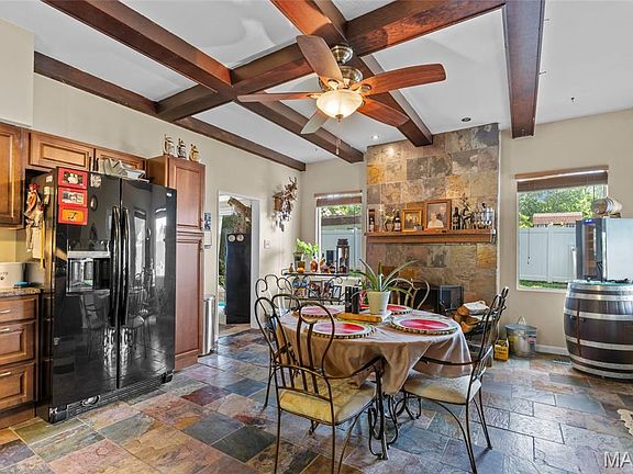 3rd image of 5611 Montebello Rd
