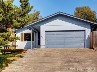 537 E 4th St, Rainier, OR 97048