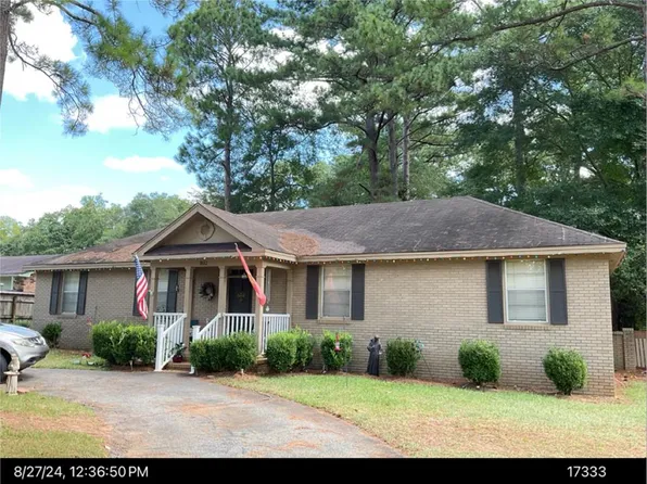 1802 Lakeridge Dr, Albany, GA 31707