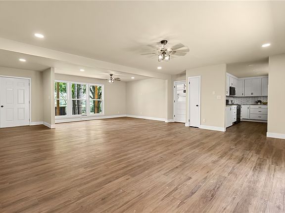 5th image of 492 Cooper Dr