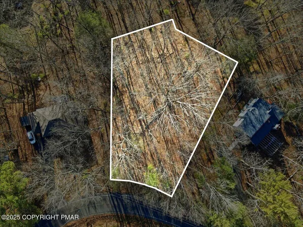 2025 Sec #3, Bushkill, PA 18324