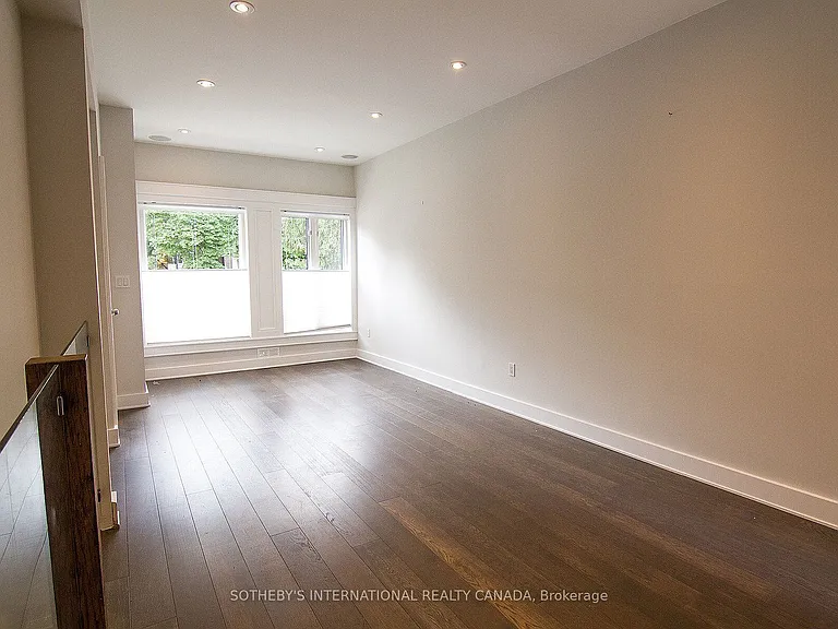 900 Manning Ave #MAIN — Photo 14