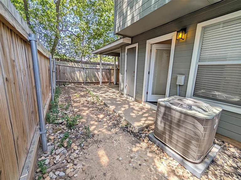 8816 Schick Rd #D — Photo 18