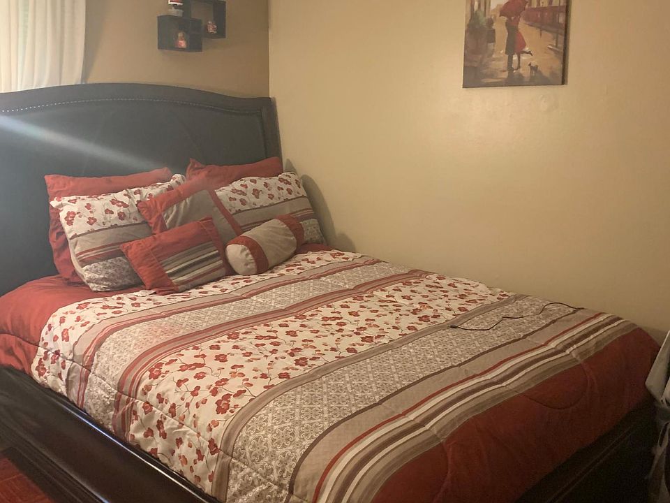 2nd bedroom