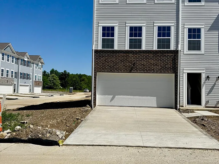 130 Sitka Willow Dr — Photo 1