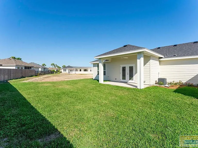 18 N Bay Hill Dr — Photo 31