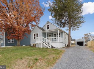 8426 Smallwood Ct, Pasadena, MD 21122