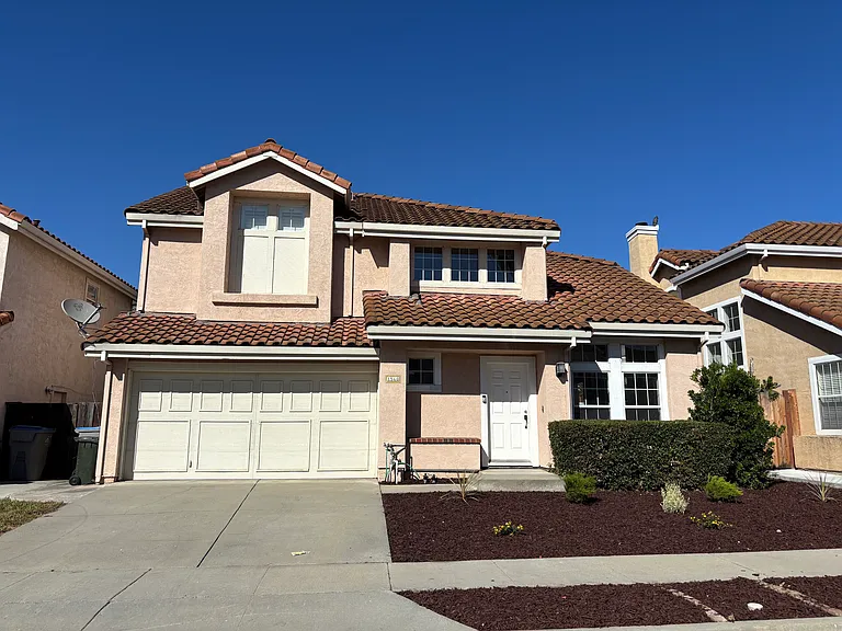 1560 Mission Springs Cir — Photo 1