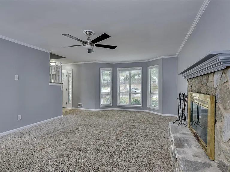 202 Holden Dr — Photo 11