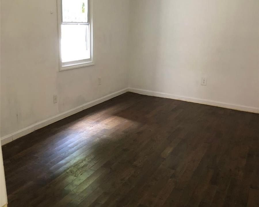 2nd image of 102-17 Strong Ave