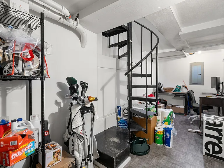 18 Main St #1 — Photo 19