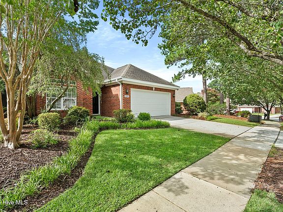 5th image of 1009 Avenshire Circle