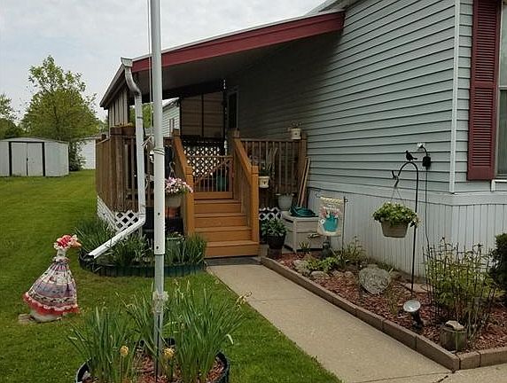 3rd image of 1571 Guenevere St