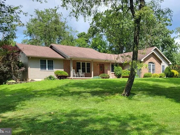 212 Walnut Dale Rd, Shippensburg, PA 17257