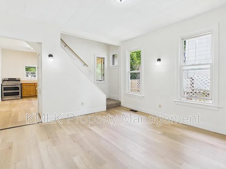 508 Crouse St — Photo 5