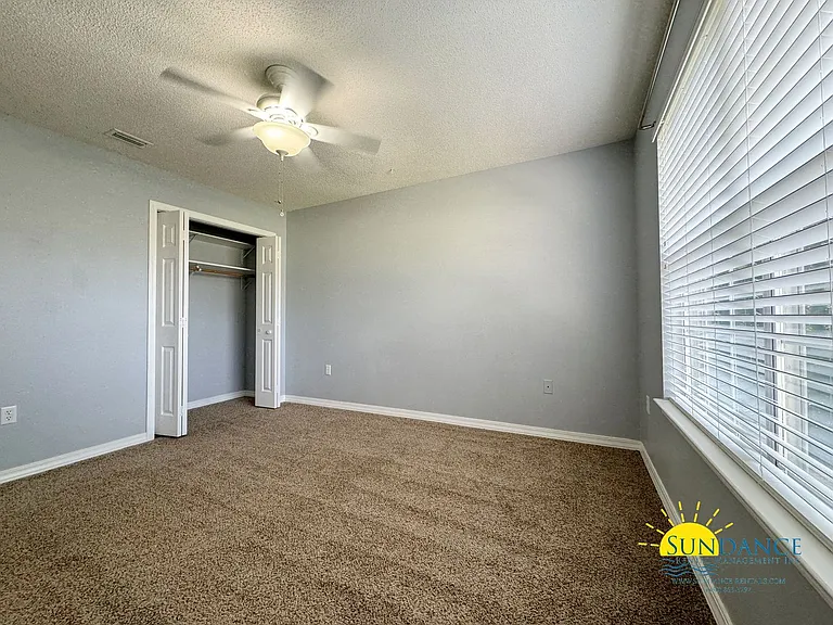 701 Lynn Brk E — Photo 15