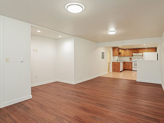 2nd image of 12326 33rd Ave NE APT 7