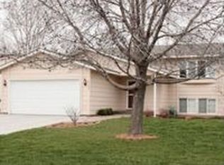 6538 21st St N, Oakdale, MN 55128