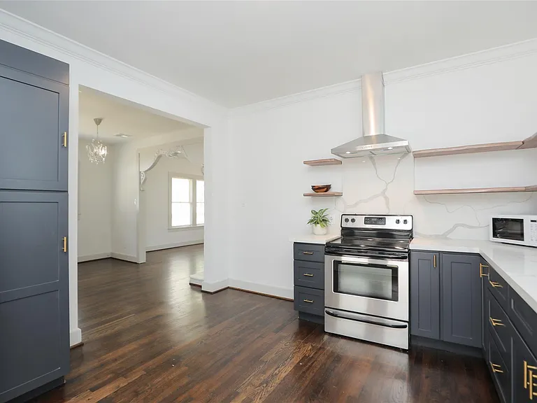 1244 W 21st St — Photo 19