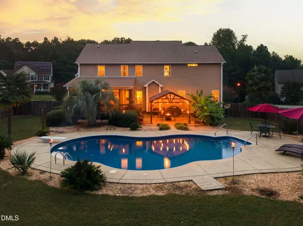 253 Winding Oak Way, Clayton, NC 27520