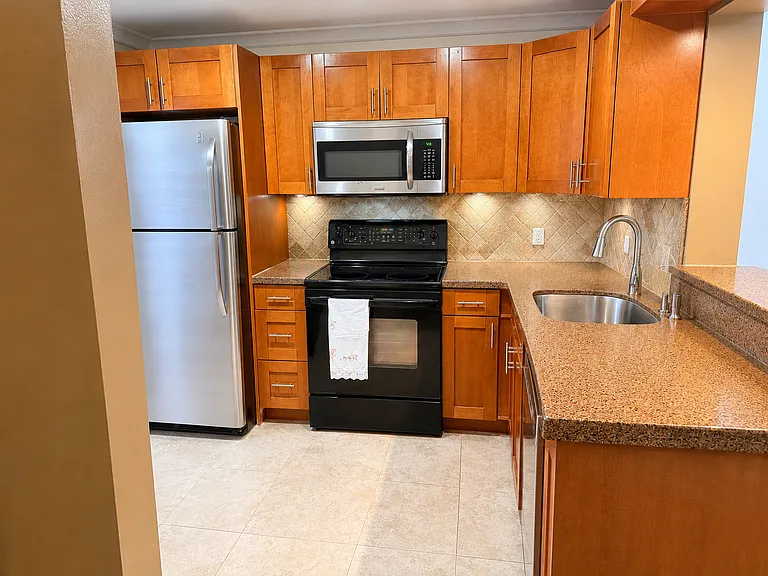 4311 Crystal Lake Dr #104 — Photo 5