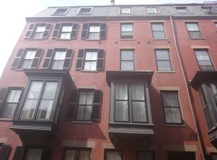 32 River St APT 2, Boston, MA 02108