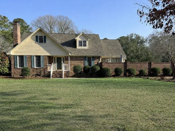 121 Spring Creek Ln, Wilmington, NC 28411