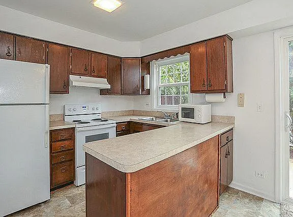 2150 Rugen Rd — Photo 5