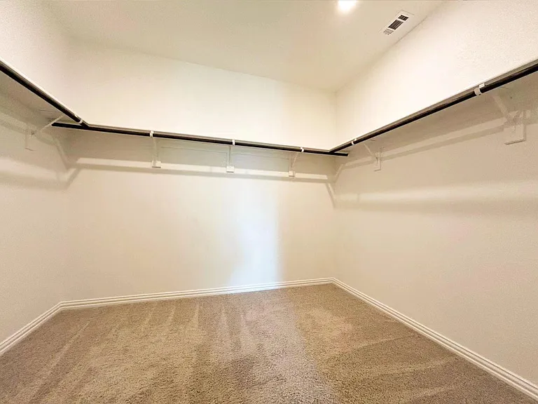 1804 Berry Ridge Trl — Photo 15