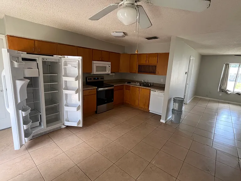 2257 Palmwood Dr — Photo 3