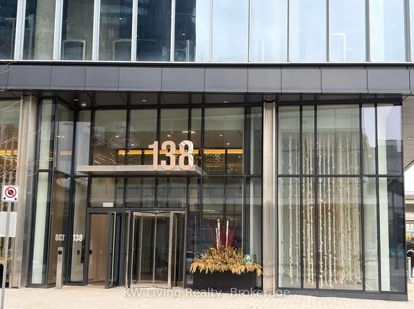 138 Downes St #1905, Toronto, ON M5E 0E4