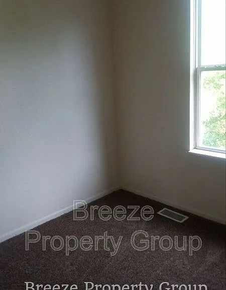 914 E Bancroft St — Photo 12