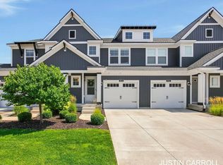 8924 Barrington Ln #40, Jenison, MI 49428