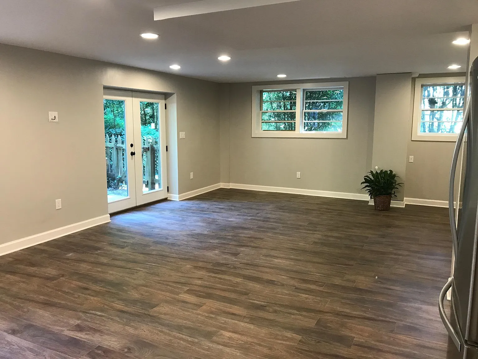 3213 Old Mill Trace SE — Photo 2