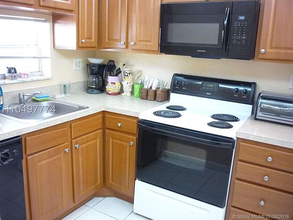 3rd image of 9410 N Hollybrook Lake Dr APT 203