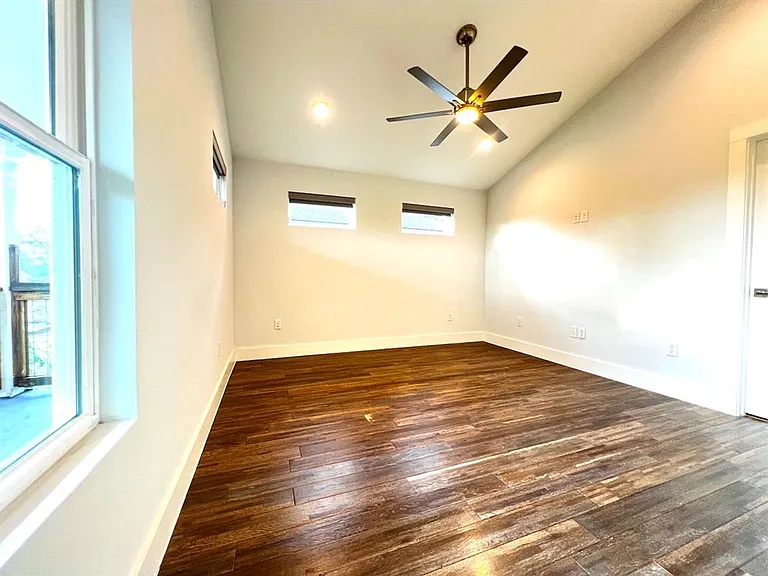 1404 Marcus Pl #2 — Photo 23