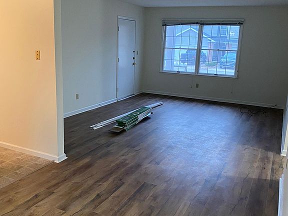 4th image of 410 N Beadle Dr #1