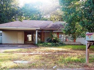 208 Highland Dr, Daingerfield, TX 75638