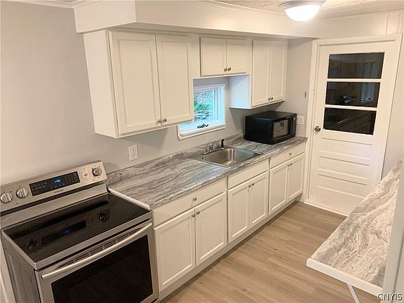 4th image of 4096 Onondaga Blvd