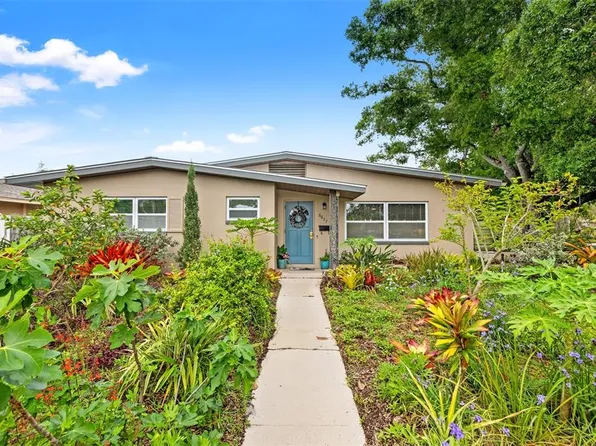 6677 Poinsettia Ave S, Saint Petersburg, FL 33707