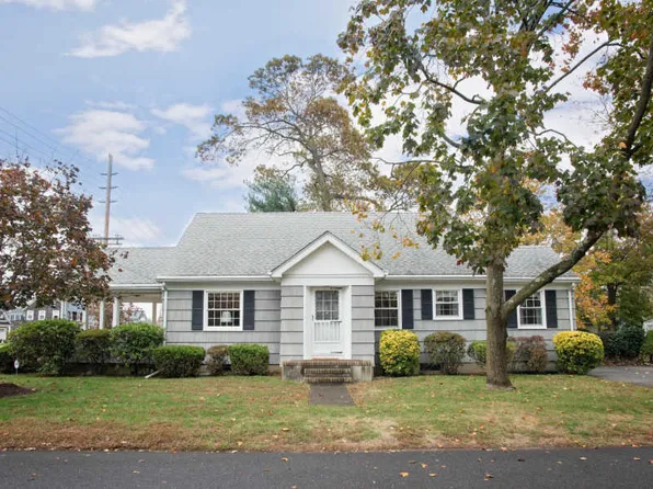 914 Rue Ave, Point Pleasant Beach, NJ 08742