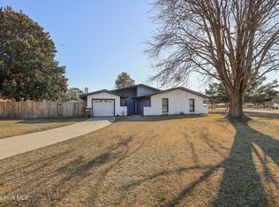 3001 Oakwood Dr, Jacksonville, NC 28546